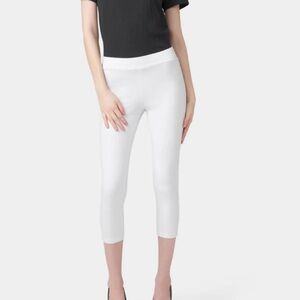 Hue Wide Waistband Blackout Cotton Capri